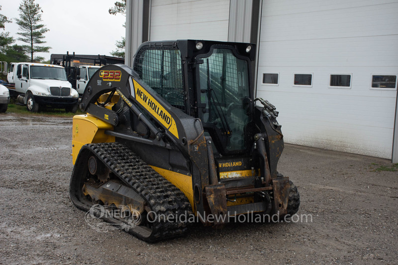 Skidsteers & Track Loaders  New  Holland C232 Track Loader Photo