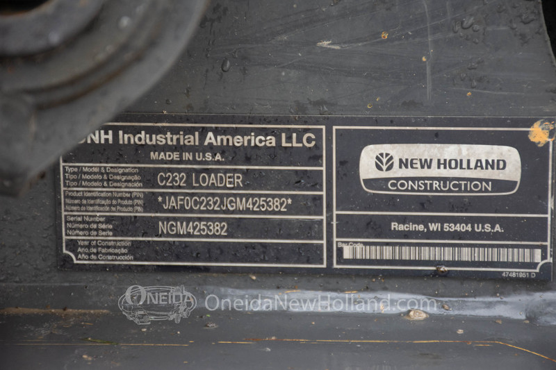 Skidsteers & Track Loaders  New  Holland C232 Track Loader Photo