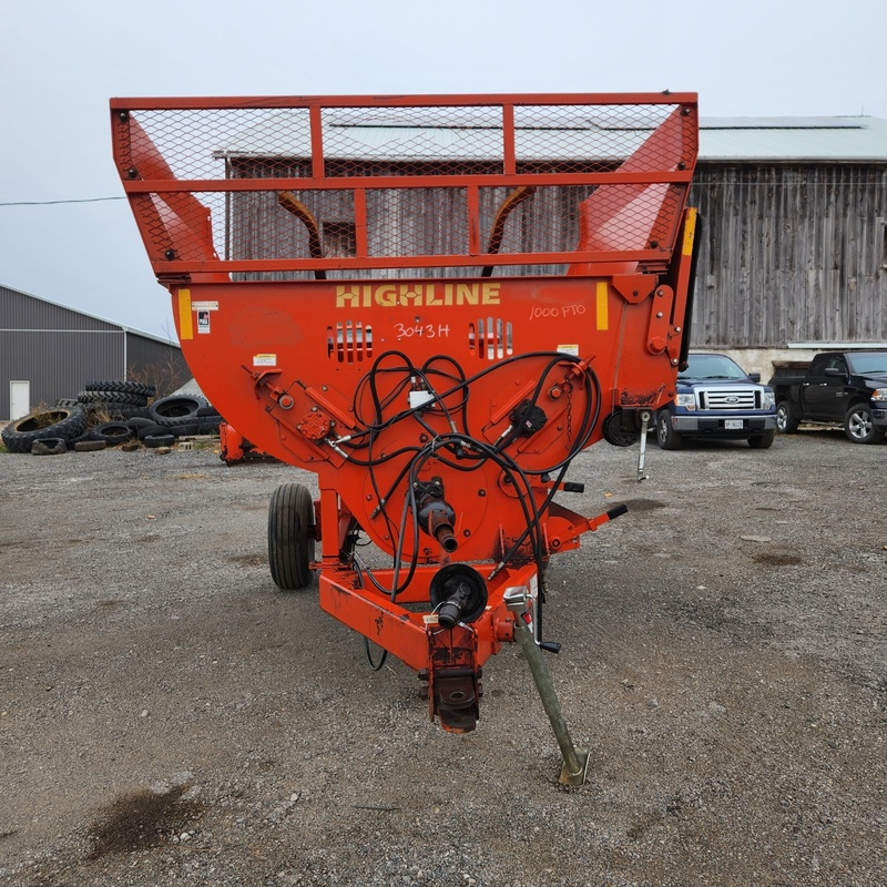 Hay Equipment  Highline Bale Pro 7000 Bale Processor Photo