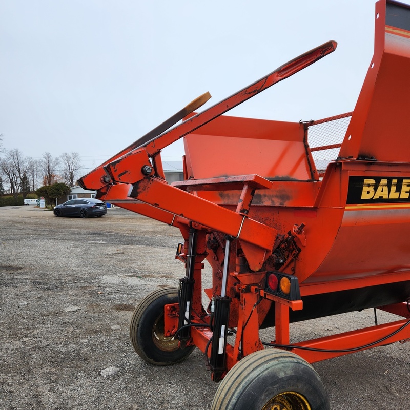 Hay Equipment  Highline Bale Pro 7000 Bale Processor Photo