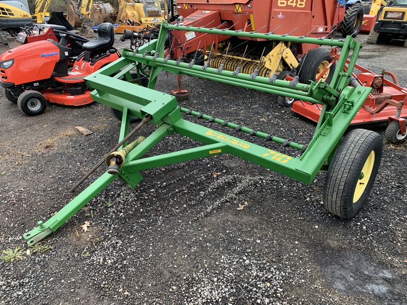 Pequea 710 Hay Fluffer/Tedder