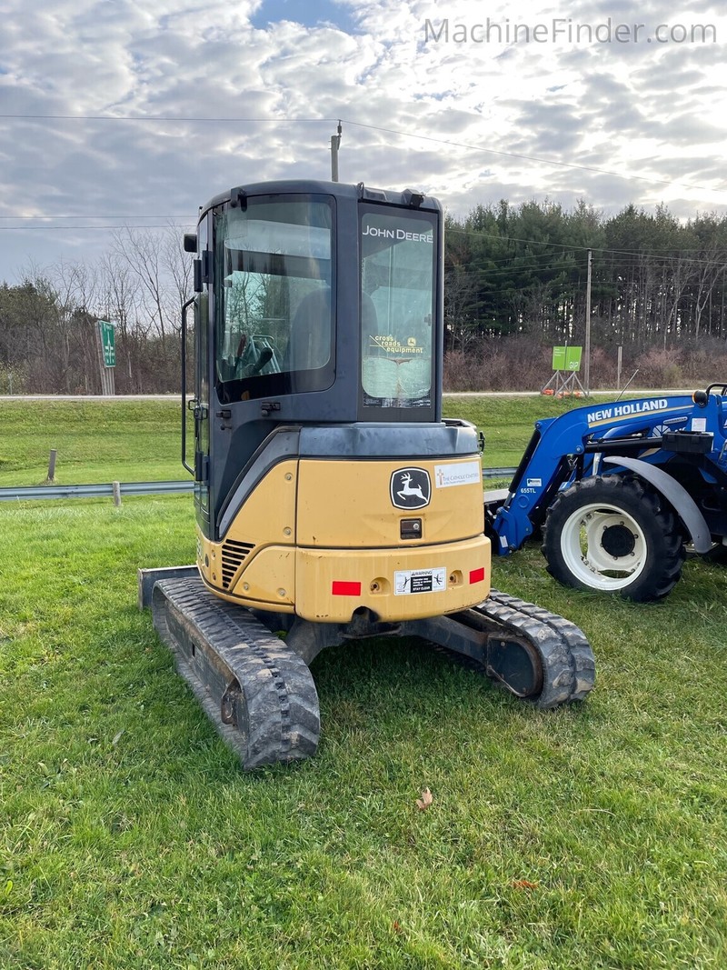 Construction  2009 JOHN DEERE 35D Compact Excavator Photo