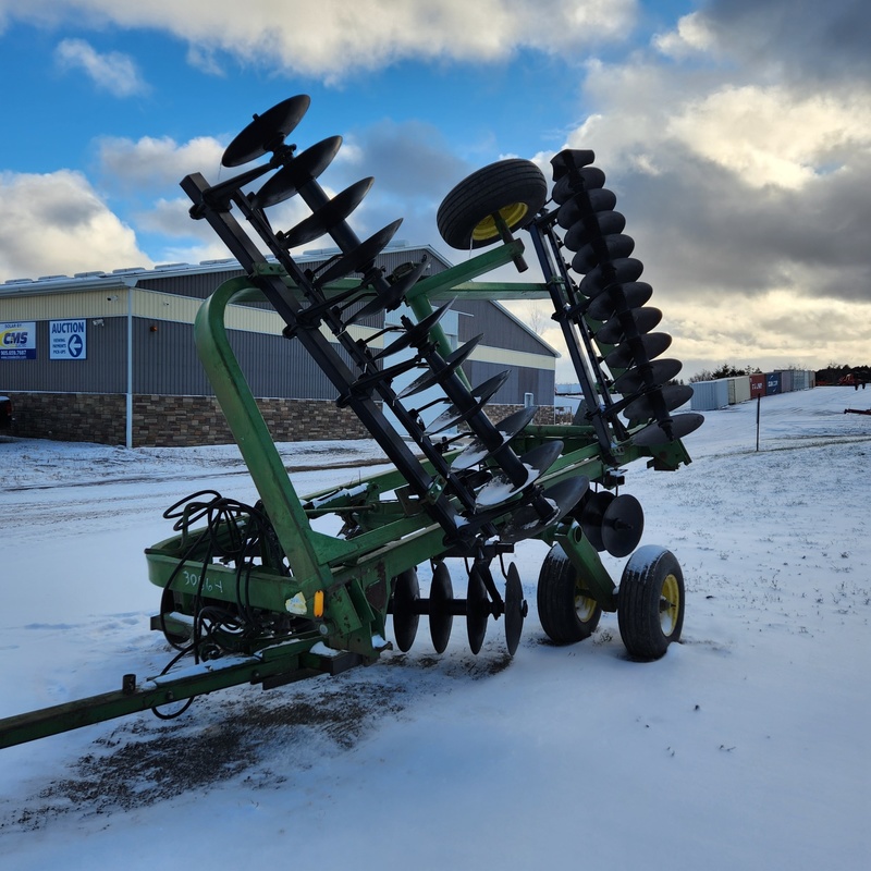 John Deere 235 Disc