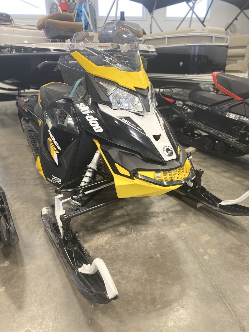 ATVs & Side By Sides  2018 Ski-Doo MXZ 600 Blizzard Snowmobile Photo