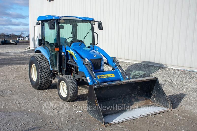 Tractors  2010 New Holland Boomer 3045 with Loader Photo
