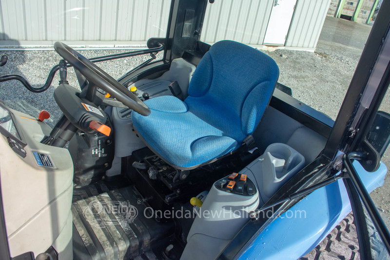 Tractors  2010 New Holland Boomer 3045 with Loader Photo