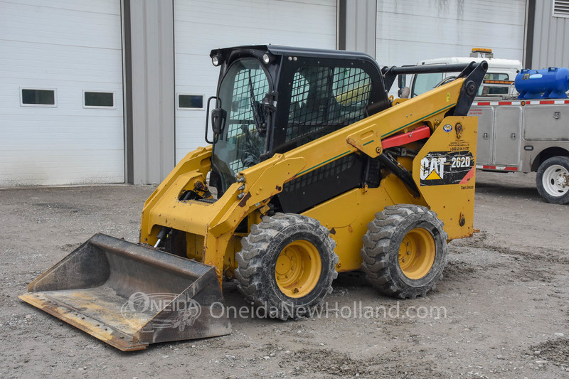 Skidsteers & Track Loaders  2016 Cat 262D Skidsteer Photo