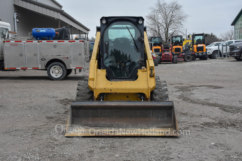 Skidsteers & Track Loaders  2016 Cat 262D Skidsteer Photo