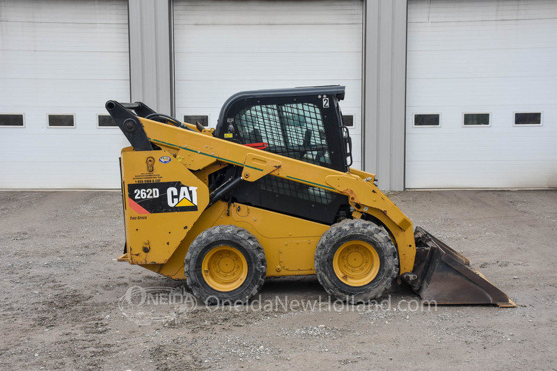 Skidsteers & Track Loaders  2016 Cat 262D Skidsteer Photo