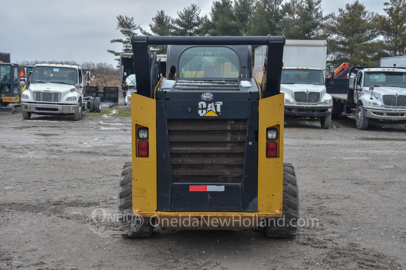 Skidsteers & Track Loaders  2016 Cat 262D Skidsteer Photo