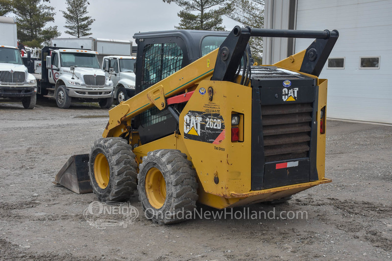 Skidsteers & Track Loaders  2016 Cat 262D Skidsteer Photo