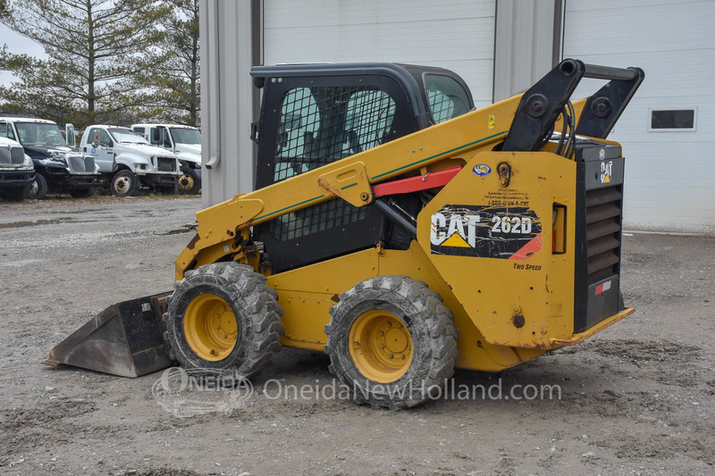 Skidsteers & Track Loaders  2016 Cat 262D Skidsteer Photo