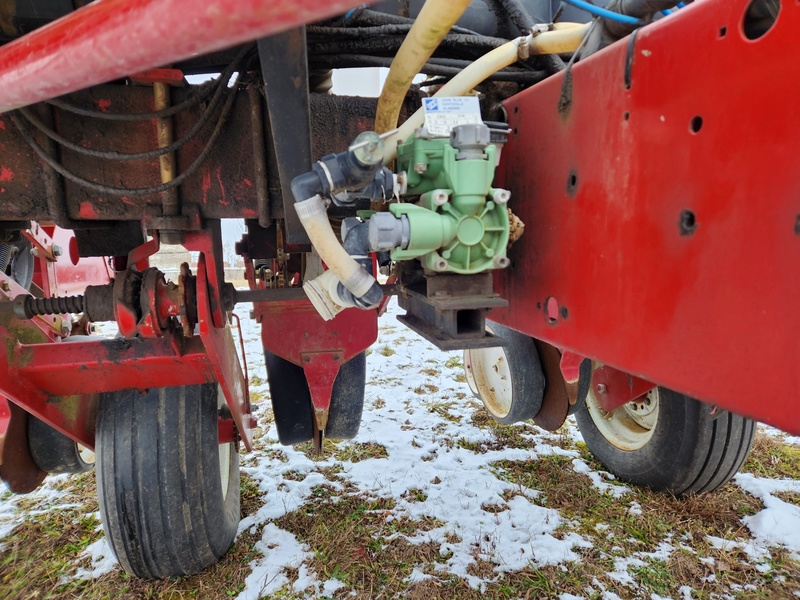 Planting Equipment  White 5100 Planter  Photo