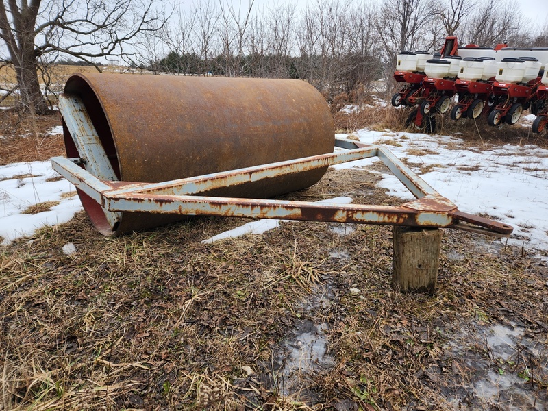 Other Farm Equipment  Smooth Drum 6' - 6" Roller  Photo