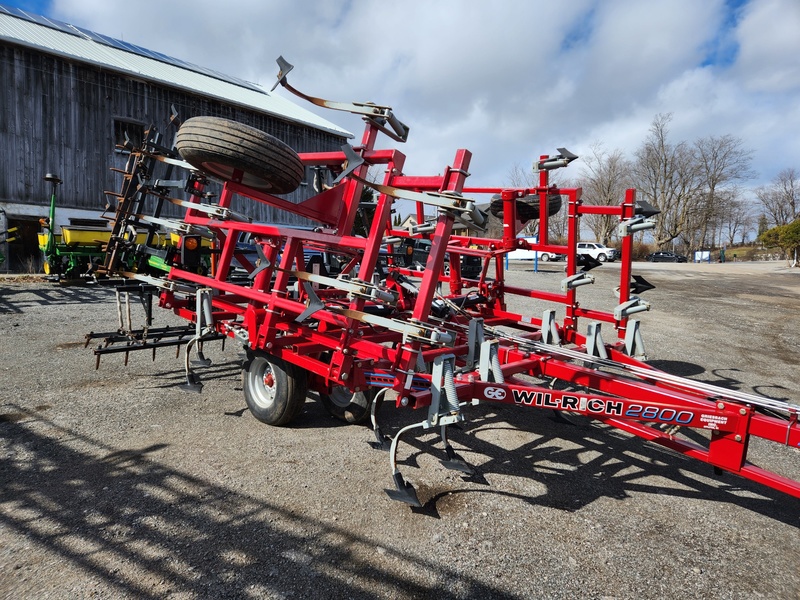 Wil-Rich 2800 Cultivator