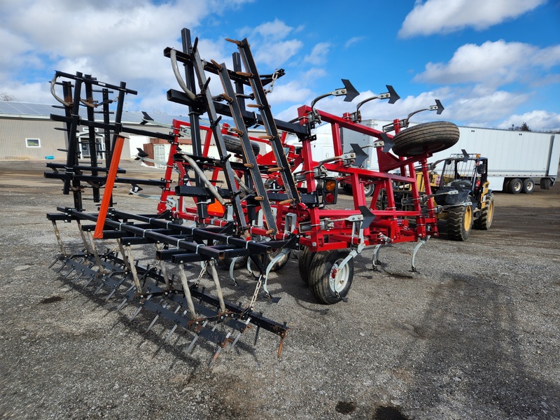 Cultivators  Wil-Rich 2800 Cultivator Photo