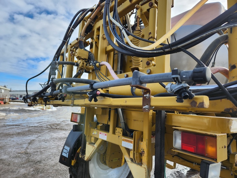 Sprayers  Ag Chem Rogator 1254 Sprayer Photo