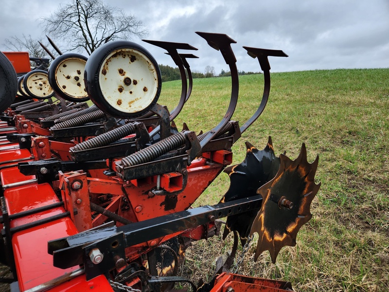 Row Cultivator  International 183 Scuffler Photo