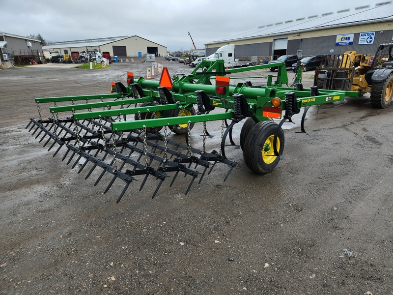 Cultivators  John Deere 980 Cultivator  Photo