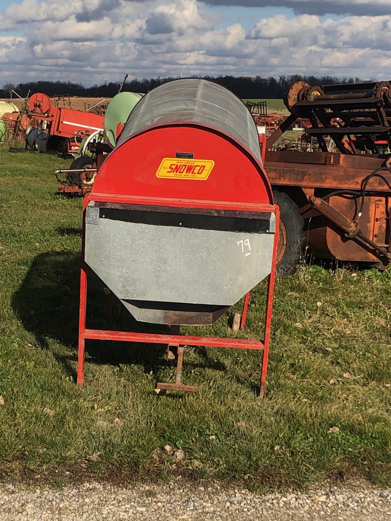 Grain Handling  Snowco Grain Cleaner with Fill Auger Photo