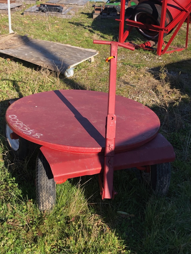 Round Bale Rotary Trailer (Tow Behind)