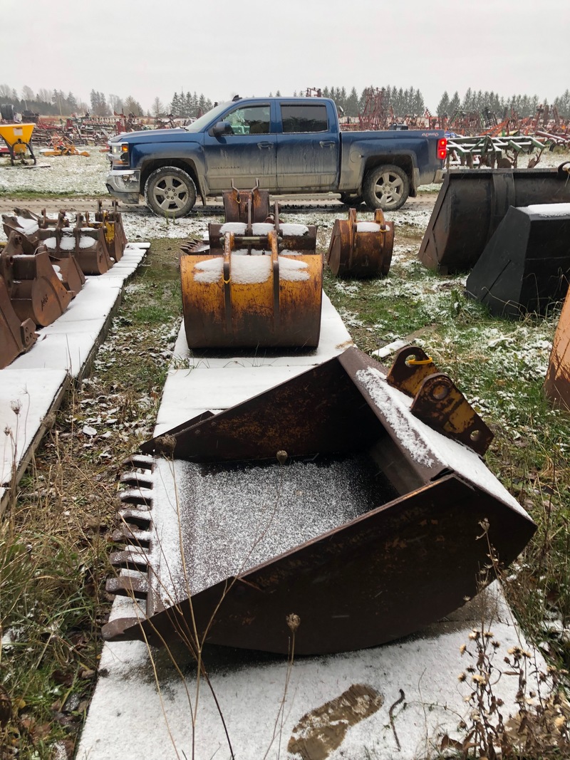 Attachments  Various Backhoe and Excavation Buckets Photo