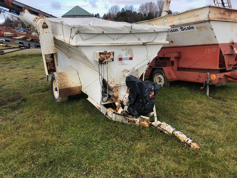 Grain Handling  Weight Transfer Comparison Scale - With Unloading Auger • Gas Engine with Tarp Photo