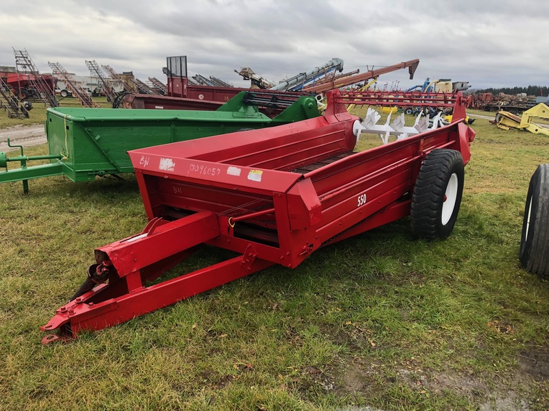 International 550 Manure Spreader ~ Double Beaters and in Great Shape!