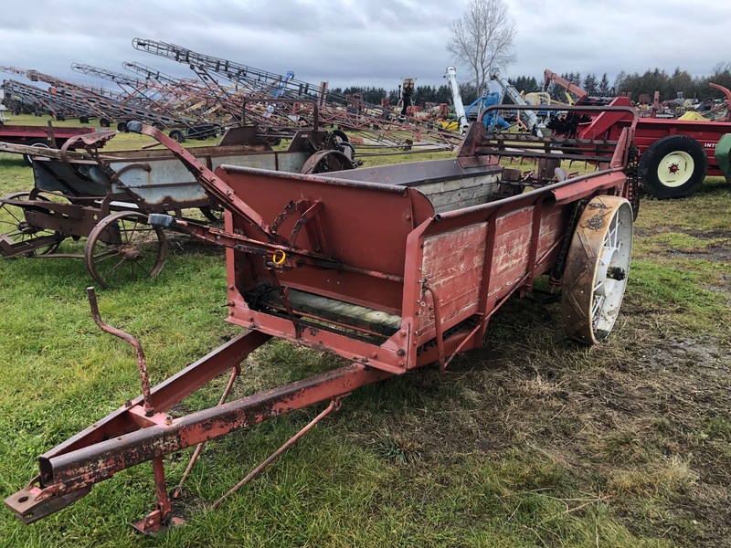 International Manure Spreader - Ground Drive, Double Beater