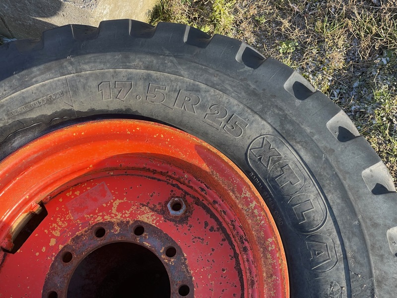 Parts and Tires  17.5-R25 Tires + Rims Photo
