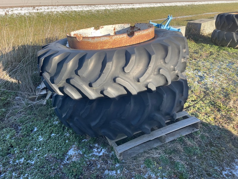 Dual Tires ~ 16.9-38