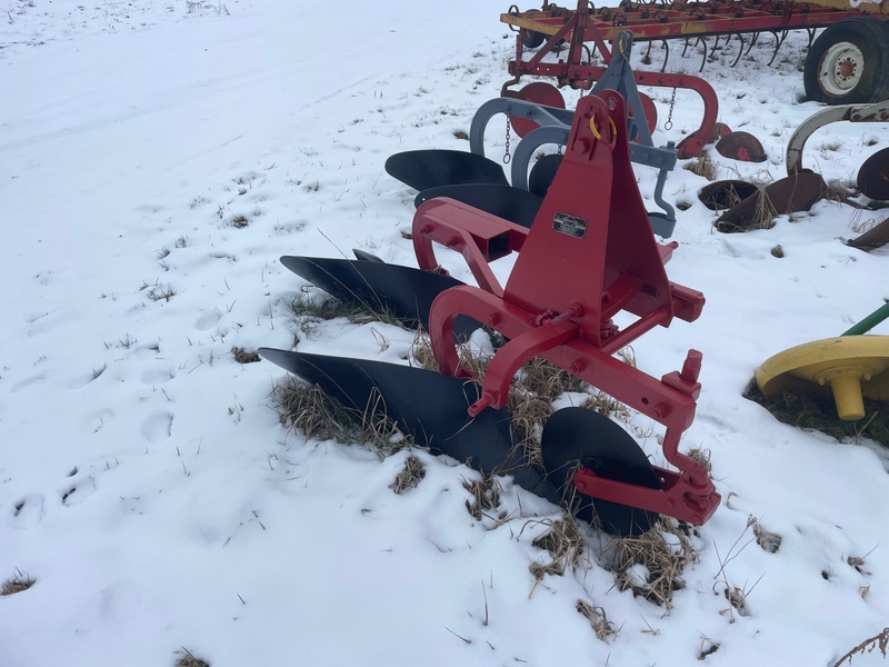 Dearborn 2 Furrow Plow - 3pt