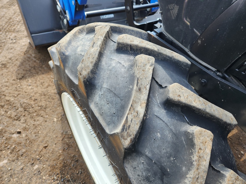 Tractors - Farm  New Holland Workmaster 55 Tractor  Photo