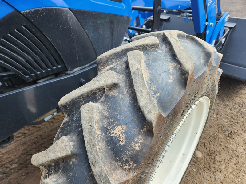 Tractors - Farm  New Holland Workmaster 55 Tractor  Photo