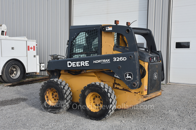 Skidsteers & Track Loaders  2013 Deere 326D Skidsteer Photo