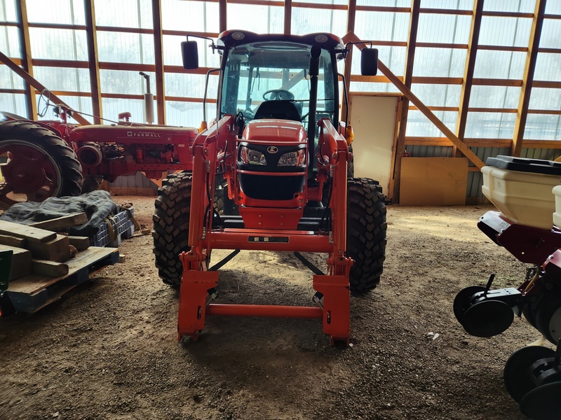 Tractors - Farm  Kubota M4-071 Tractor   Photo