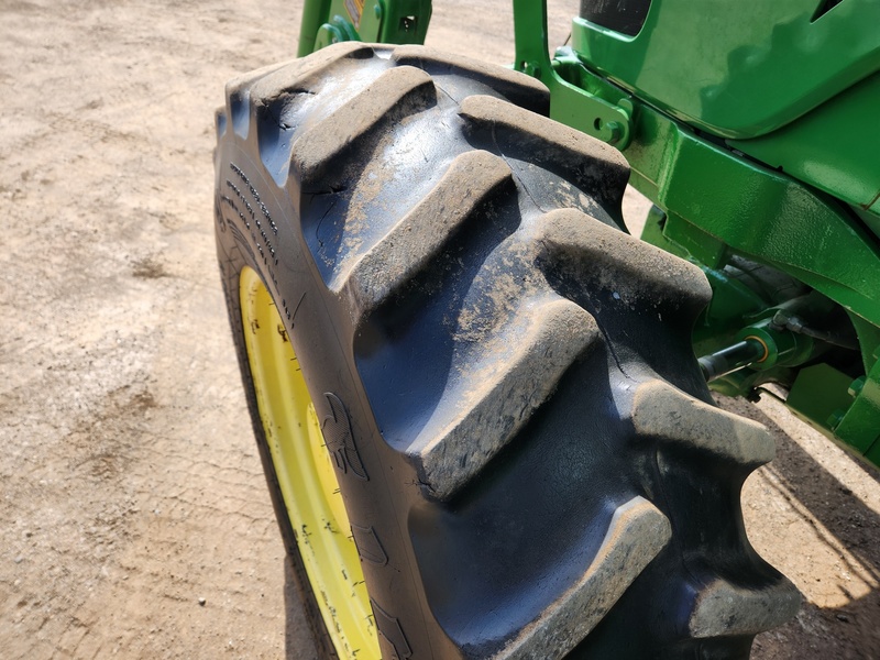 Tractors - Farm  John Deere 6105D Tractor Photo