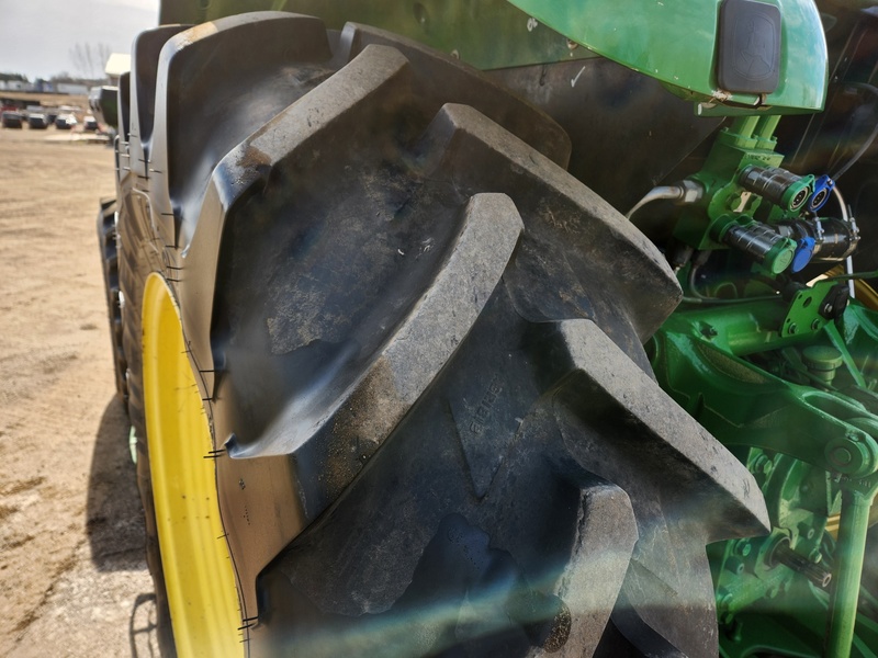 Tractors - Farm  John Deere 6105D Tractor Photo