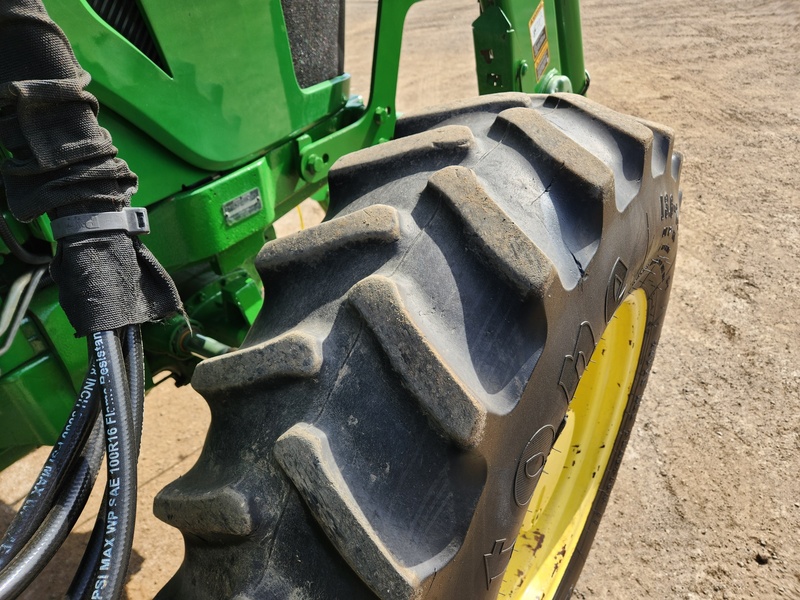 Tractors - Farm  John Deere 6105D Tractor Photo