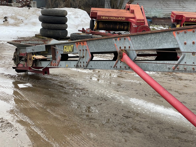 Grain Handling  Little Grant 40ft Bale Elevator Photo