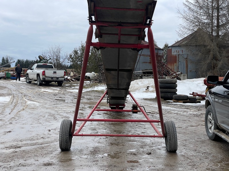 Grain Handling  Little Grant 40ft Bale Elevator Photo