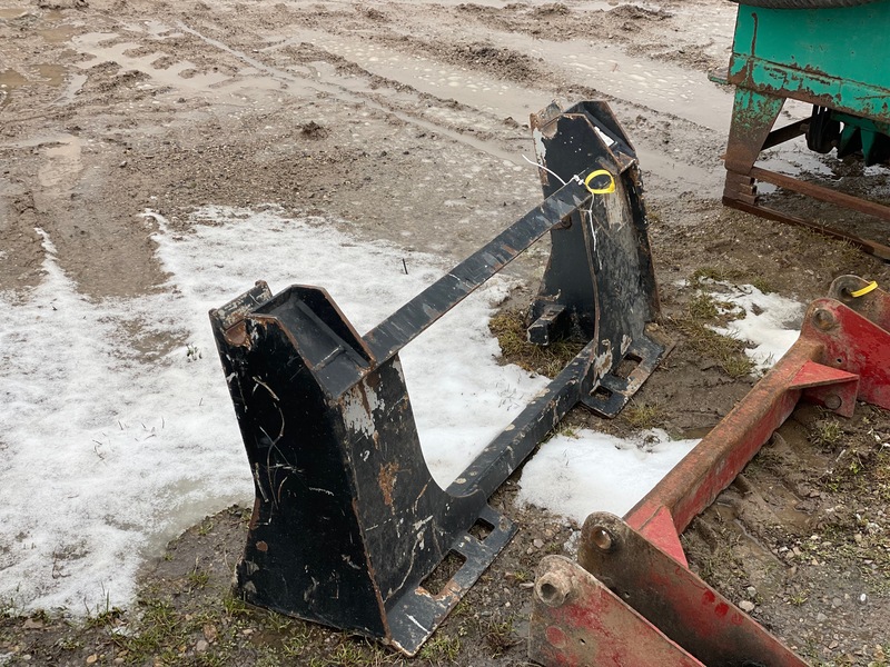 John Deere Hook-up - Quick Attach + Skid Steer