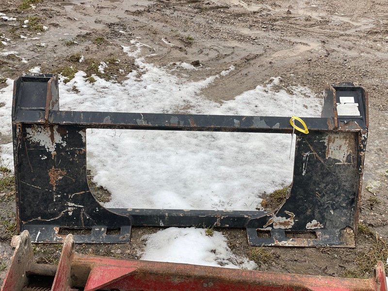 Attachments  John Deere Hook-up - Quick Attach + Skid Steer Photo