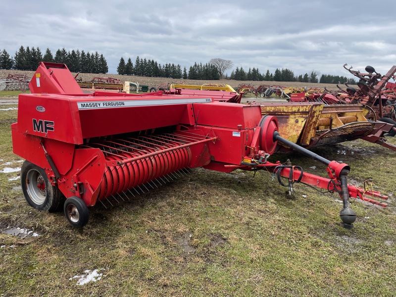Massey Ferguson 228 Baler with Thrower - Great Condition