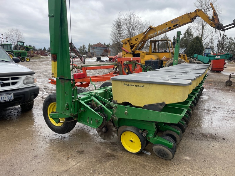 Planting  John Deere 7100 12 Row 20" Soybean Special Photo