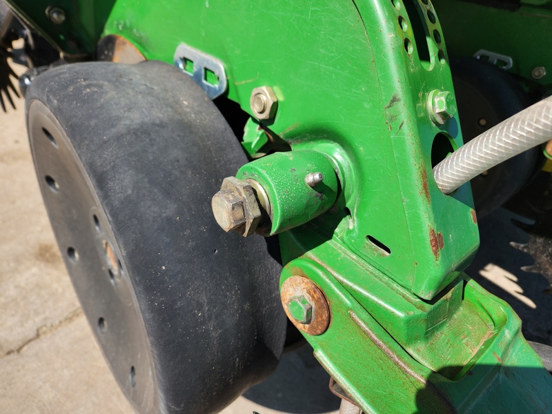 Planting Equipment  John Deere 1760 Planter  Photo