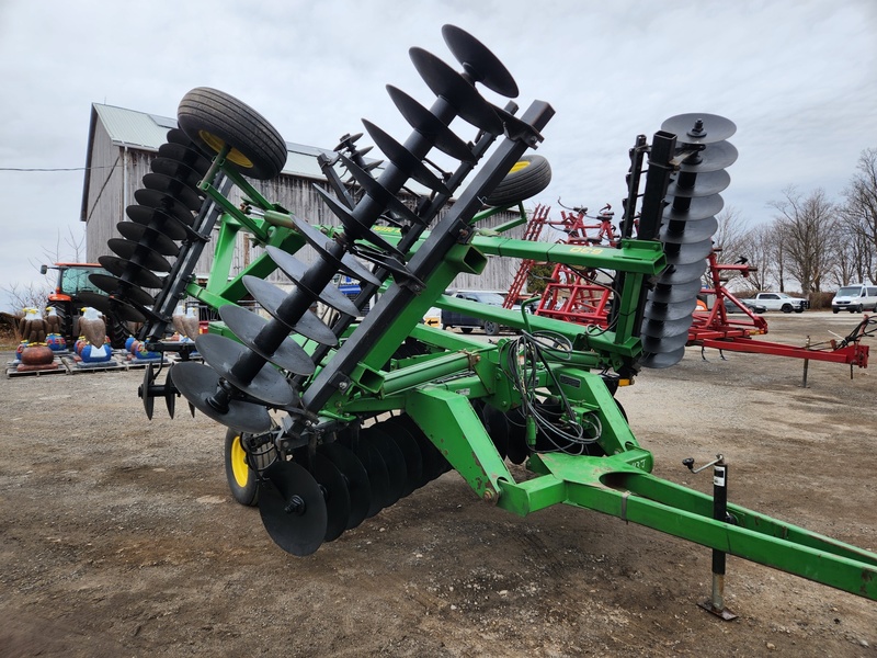 Discs  John Deere 630 Disc Photo