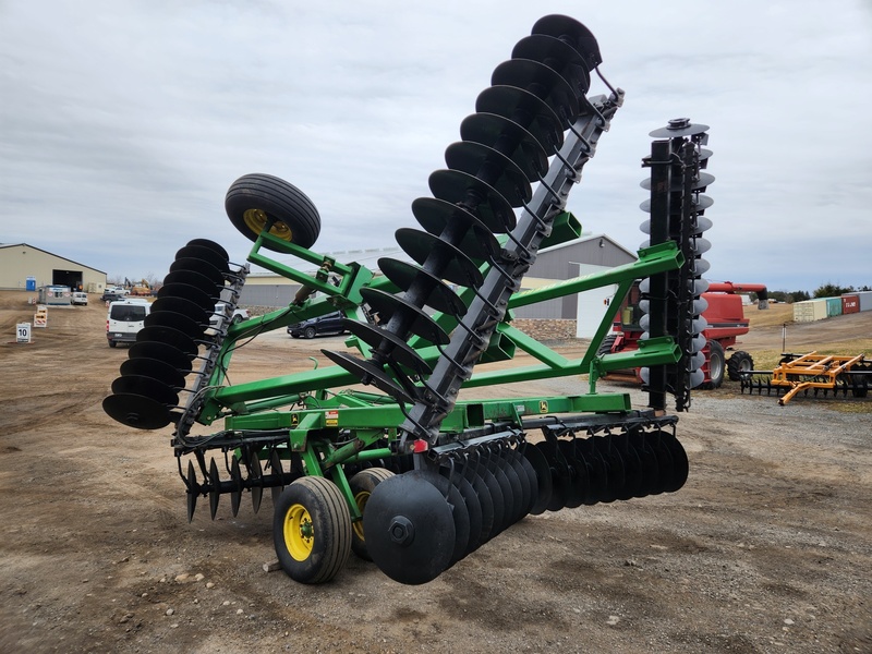Discs  John Deere 630 Disc Photo