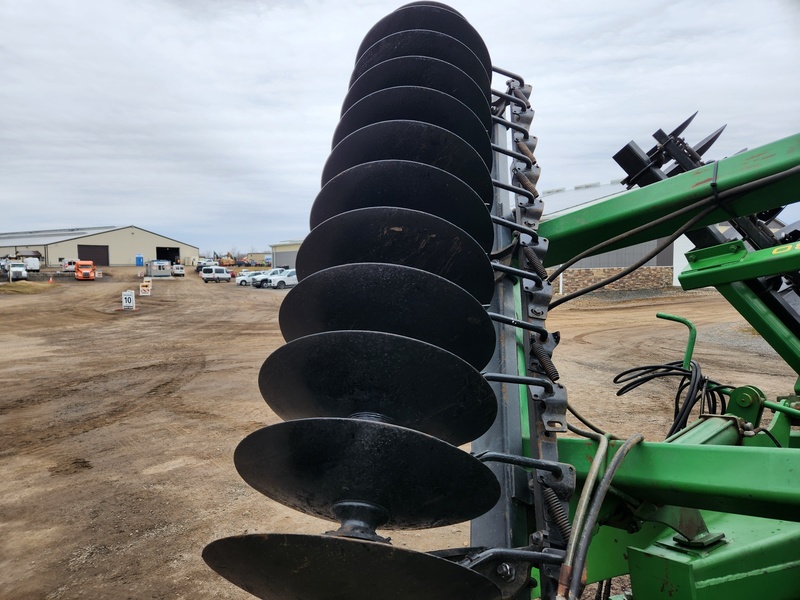 Discs  John Deere 630 Disc Photo