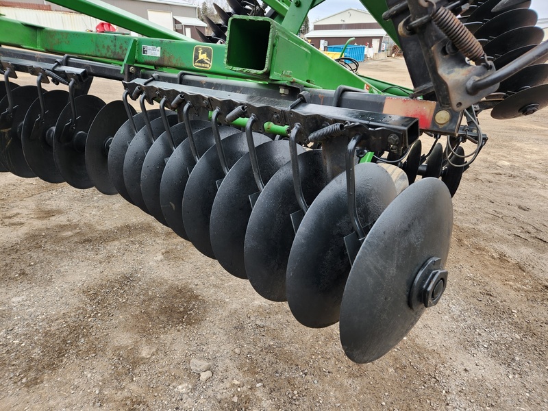 Discs  John Deere 630 Disc Photo